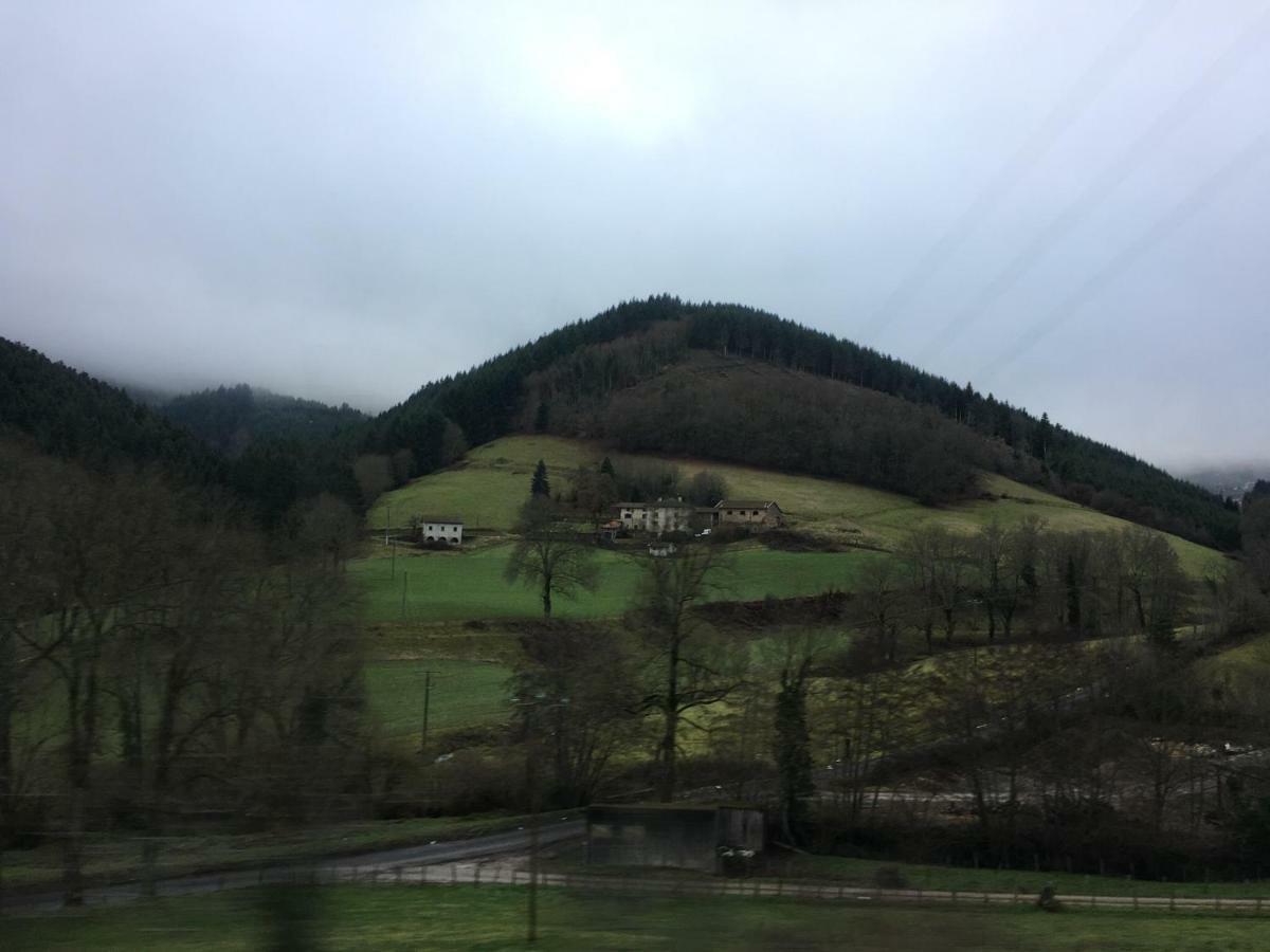 Le Chatel En Beaujolais Valsonne Esterno foto